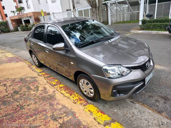 TOYOTA ETIOS 1.5 XS SEDAN 16V FLEX 4P AUTOMÁTICO TOYOTA ETIOS 1.5 XS SEDAN 16V FLEX 4P AUTOMÁTICO